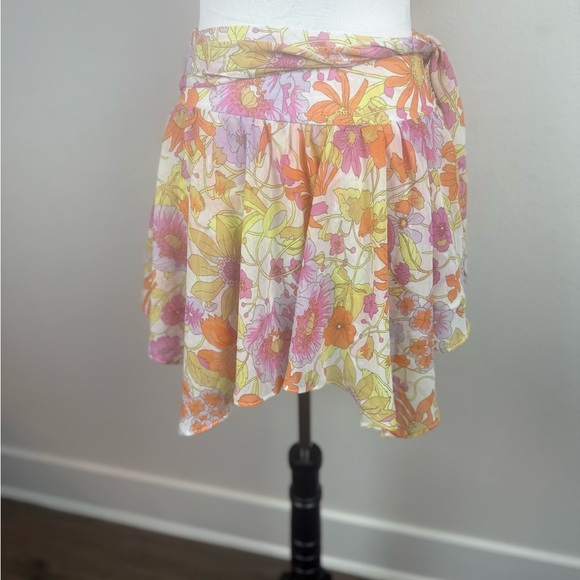 Forever 21 Women’s Floral Two-Piece Set | Off Shoulder Crop Top & Skirt | Size M - Picture 8 of 15